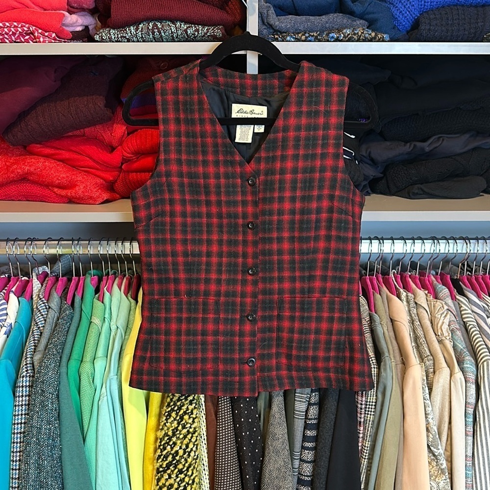 Eddie Bauer red and black plaid vest size XS​